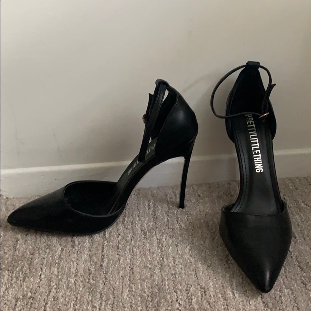 Black, closed toe heels.